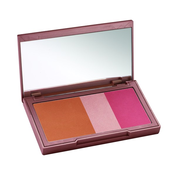Urban Decay's Week-End With an Edge at ABC Achrafieh